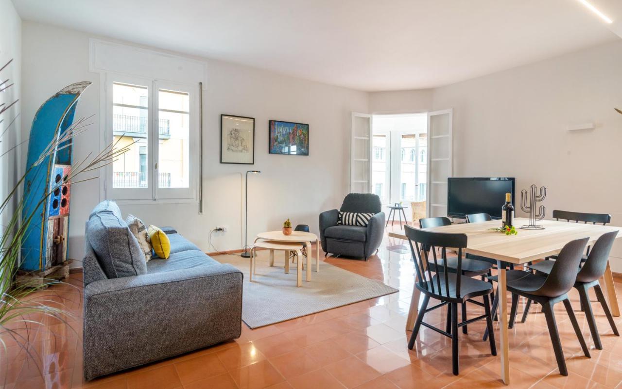 New Top Floor Apt With A Lot Of Light & Aircon Girona Exterior photo