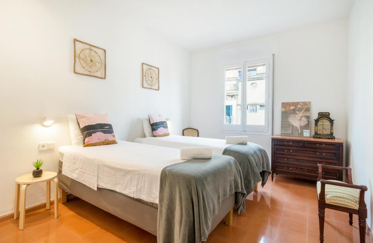 New Top Floor Apt With A Lot Of Light & Aircon Girona Exterior photo