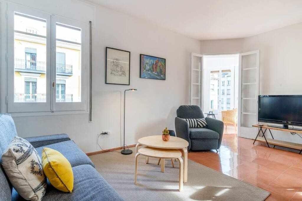 New Top Floor Apt With A Lot Of Light & Aircon Girona Exterior photo