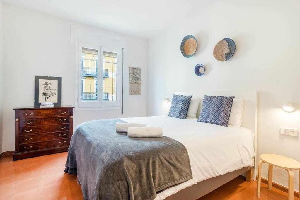 New Top Floor Apt With A Lot Of Light & Aircon Girona Exterior photo